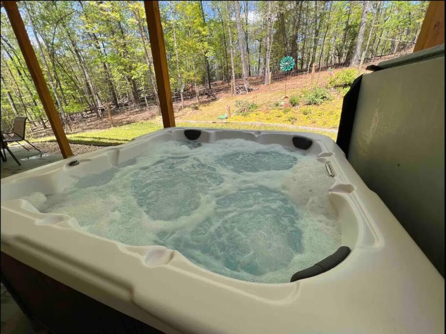 Peaceful Modern Chalet In Ellijay Exteriör bild