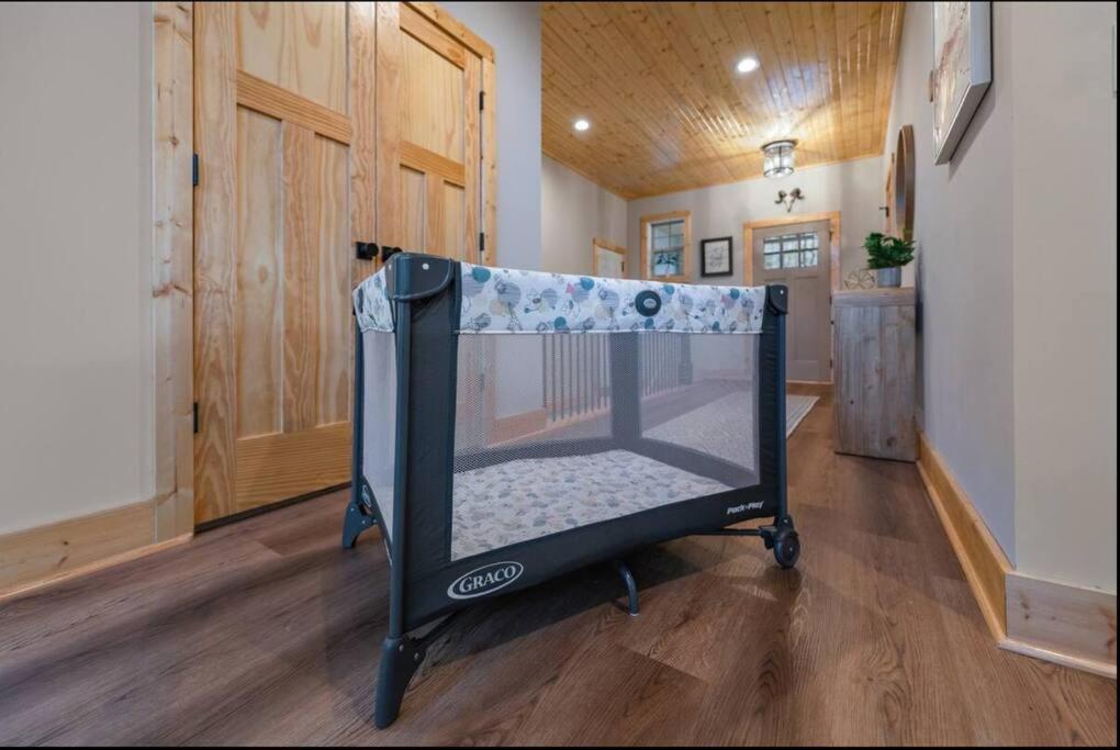 Peaceful Modern Chalet In Ellijay Exteriör bild
